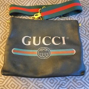 Black Pebbled Leather Unisex Pouch.